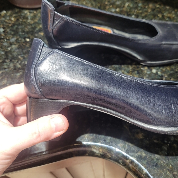 Vintage Cole Haan City Navy Pumps 6 - Picture 12 of 13